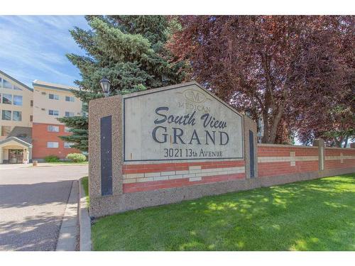 114-3021 13 Avenue Se, Medicine Hat, AB - Outdoor