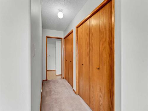 114-3021 13 Avenue Se, Medicine Hat, AB - Indoor Photo Showing Other Room