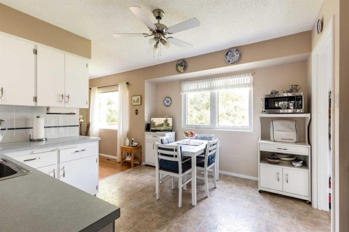242 11Th Street Ne, Medicine Hat, AB - Indoor