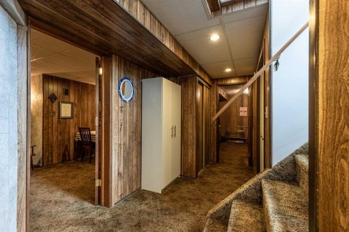 242 11Th Street Ne, Medicine Hat, AB - Indoor Photo Showing Other Room
