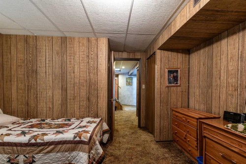 242 11Th Street Ne, Medicine Hat, AB - Indoor Photo Showing Other Room