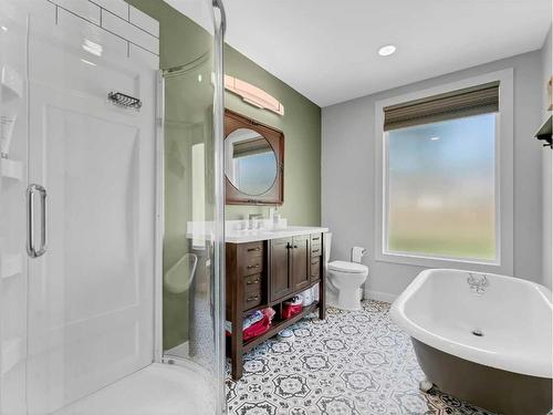 116 5 Street Se, Medicine Hat, AB - Indoor Photo Showing Bathroom