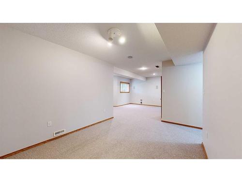 35 Park Meadows Place Se, Medicine Hat, AB - Indoor Photo Showing Other Room