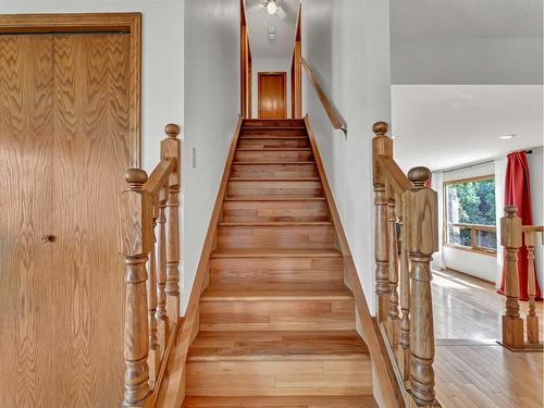 45 Shaw Crescent, Medicine Hat, AB - Indoor Photo Showing Other Room