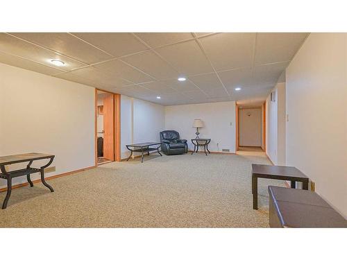 19 Calder Green Se, Medicine Hat, AB - Indoor