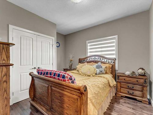 3 Desert Blume Gate, Desert Blume, AB - Indoor Photo Showing Bedroom