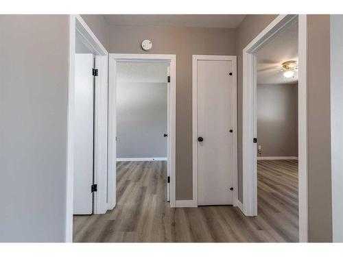 1524 Bullivant Crescent Sw, Medicine Hat, AB - Indoor Photo Showing Other Room