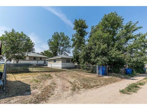 1524 Bullivant Crescent Sw, Medicine Hat, AB - Outdoor