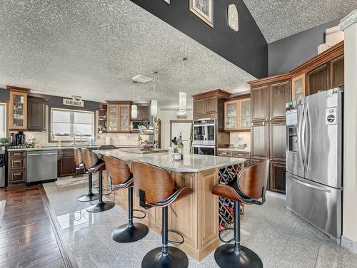 2-13027 Range Road 50, Rural Cypress County, AB - Indoor Photo Showing Kitchen With Upgraded Kitchen