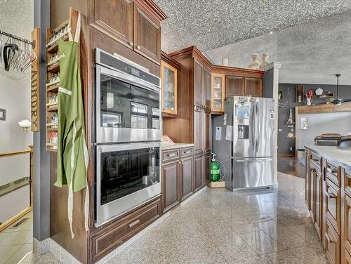 2-13027 Range Road 50, Rural Cypress County, AB - Indoor Photo Showing Kitchen