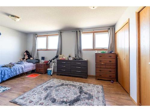 5121 Township Road 120, Dunmore, AB - Indoor Photo Showing Bedroom