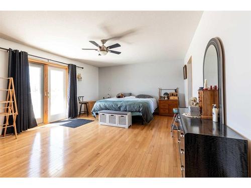 5121 Township Road 120, Dunmore, AB - Indoor Photo Showing Bedroom