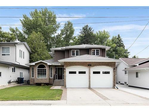 137 1 Street Nw, Medicine Hat, AB - Outdoor With Facade