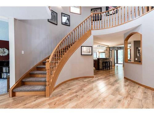 137 1 Street Nw, Medicine Hat, AB - Indoor Photo Showing Other Room