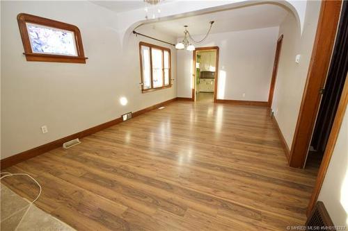 936 Elm Street Se, Medicine Hat, AB - Indoor Photo Showing Other Room