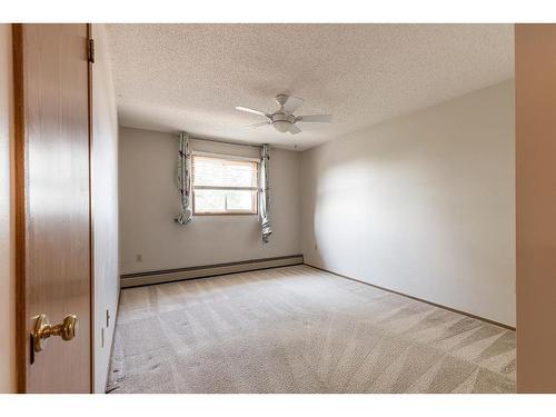 304-252 4 Street Se, Medicine Hat, AB - Indoor Photo Showing Other Room