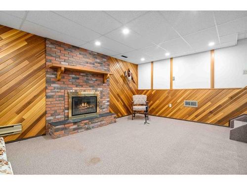 2628 12 Ave Se, Medicine Hat, AB - Indoor With Fireplace