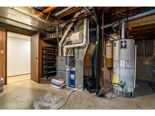 2628 12 Ave Se, Medicine Hat, AB - Indoor Photo Showing Basement