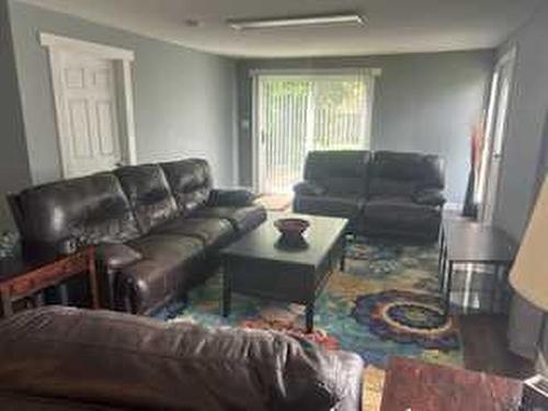 524 Centre Street, Rosemary, AB - Indoor Photo Showing Living Room