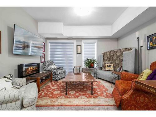 333-2800 13 Avenue Se, Medicine Hat, AB - Indoor Photo Showing Living Room With Fireplace