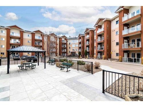 333-2800 13 Avenue Se, Medicine Hat, AB - Outdoor With Balcony With Facade