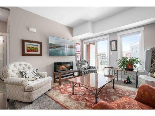 333-2800 13 Avenue Se, Medicine Hat, AB - Indoor Photo Showing Living Room With Fireplace