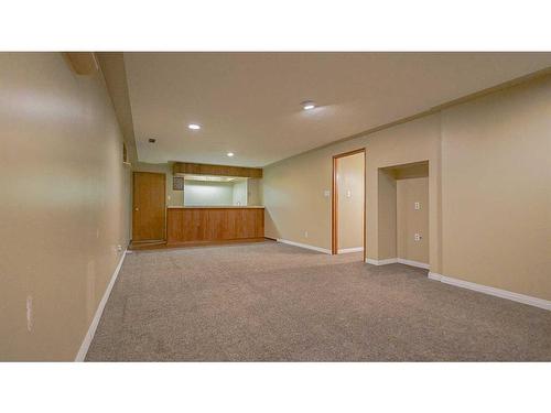 12 Rice Court Se, Medicine Hat, AB - Indoor