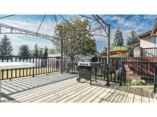 12 Rice Court Se, Medicine Hat, AB - Outdoor With Deck Patio Veranda With Exterior