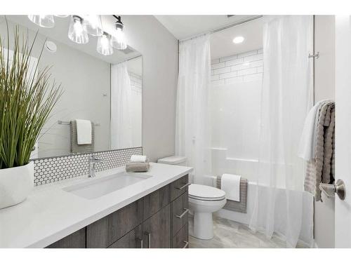 93 Ranchlands Boulevard Ne, Medicine Hat, AB - Indoor Photo Showing Bathroom