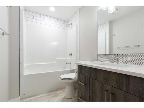 93 Ranchlands Boulevard Ne, Medicine Hat, AB - Indoor Photo Showing Bathroom