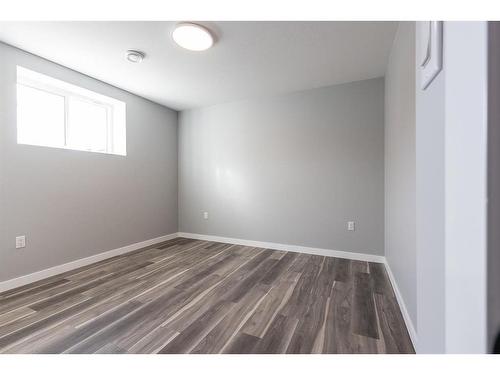 55 Somerside Gate Se, Medicine Hat, AB - Indoor Photo Showing Other Room