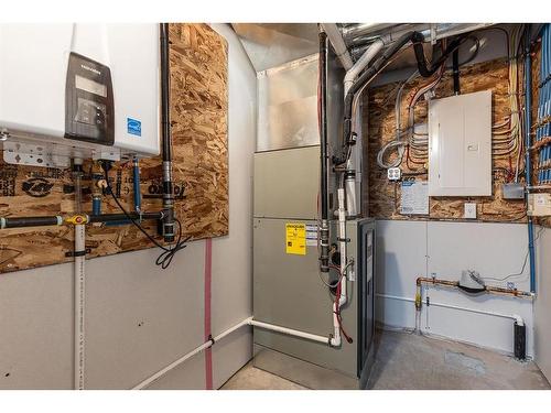 55 Somerside Gate Se, Medicine Hat, AB - Indoor Photo Showing Basement