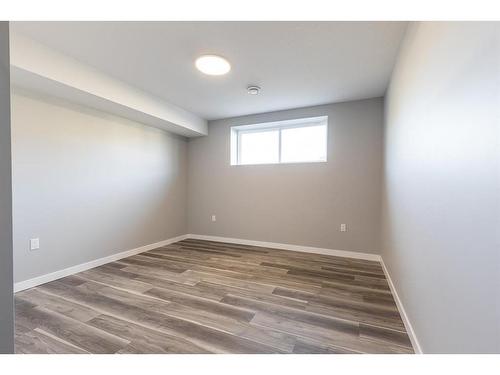 53 Somerside Gate Se, Medicine Hat, AB - Indoor Photo Showing Other Room