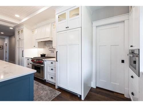 401 2 Avenue Se, Medicine Hat, AB - Indoor Photo Showing Kitchen