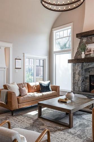 401 2 Avenue Se, Medicine Hat, AB - Indoor Photo Showing Living Room With Fireplace