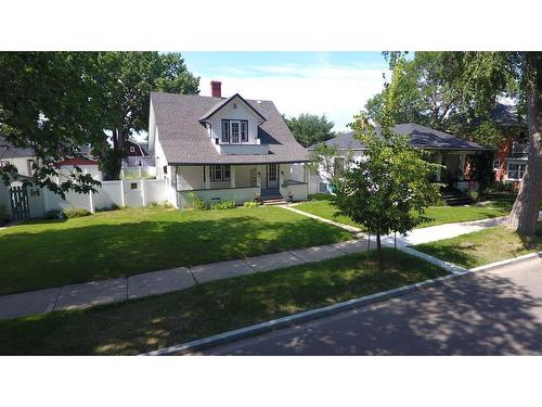 436 Belfast Street Se, Medicine Hat, AB - Outdoor