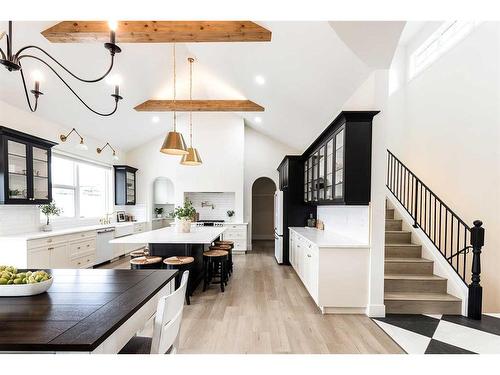 24 Heron Court Sw, Medicine Hat, AB - Indoor Photo Showing Dining Room