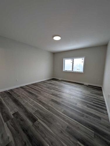 35 Sierra Road Sw, Medicine Hat, AB - Indoor Photo Showing Other Room