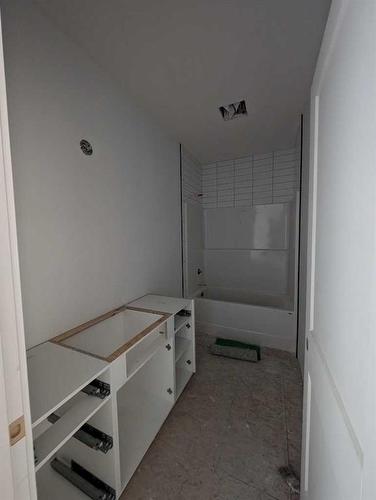 35 Sierra Road Sw, Medicine Hat, AB - Indoor Photo Showing Other Room