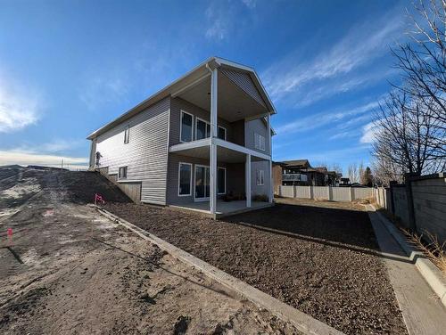 35 Sierra Road Sw, Medicine Hat, AB - Outdoor