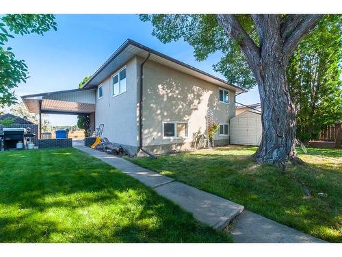 55 Markwick Drive Se, Medicine Hat, AB - Outdoor