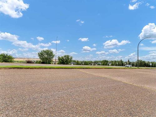 1-1165 16 Street Ne, Medicine Hat, AB - Outdoor With View