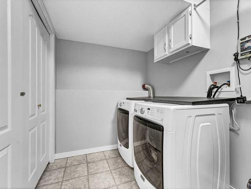 34 Sundown Road Sw, Medicine Hat, AB - Indoor Photo Showing Laundry Room