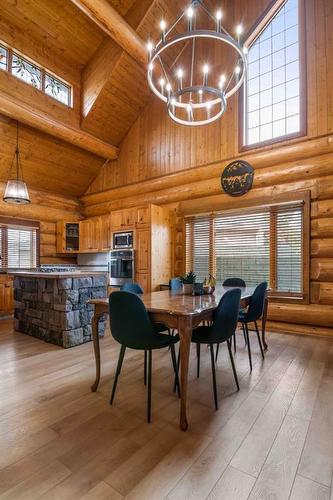 26 Pioneer Crescent Ne, Medicine Hat, AB - Indoor Photo Showing Dining Room