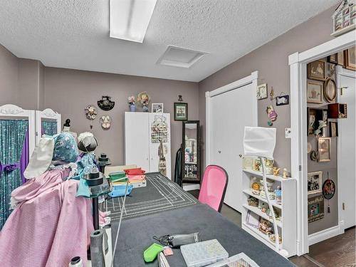 201-221 Cameron Road Se, Medicine Hat, AB - Indoor