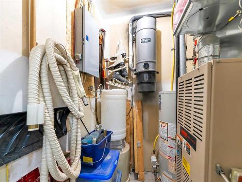 201-221 Cameron Road Se, Medicine Hat, AB - Indoor Photo Showing Basement