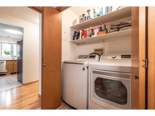 26 Park Meadows Lane Se, Medicine Hat, AB - Indoor Photo Showing Laundry Room