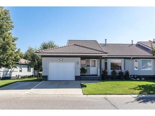 26 Park Meadows Lane Se, Medicine Hat, AB - Outdoor With Facade