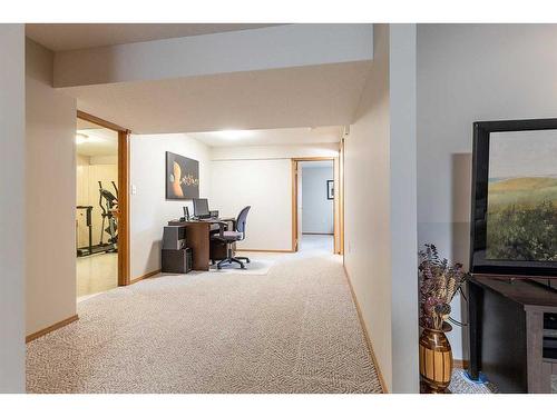 26 Park Meadows Lane Se, Medicine Hat, AB - Indoor Photo Showing Other Room