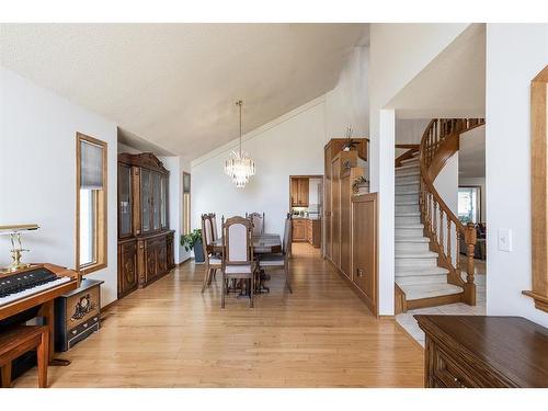 23 Taylor Close Se, Medicine Hat, AB - Indoor Photo Showing Dining Room